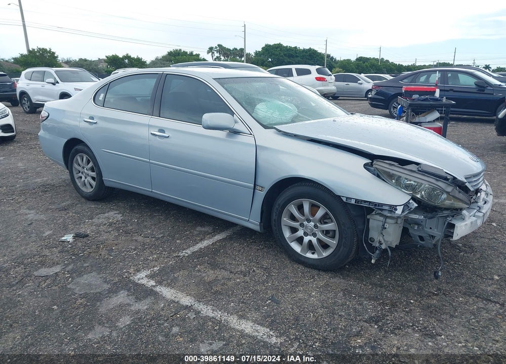 2002 LEXUS ES 300 VIN: JTHBF30G820084091