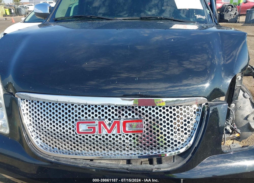 2008 GMC YUKON SLE VIN: 1GKFC13C58R131093