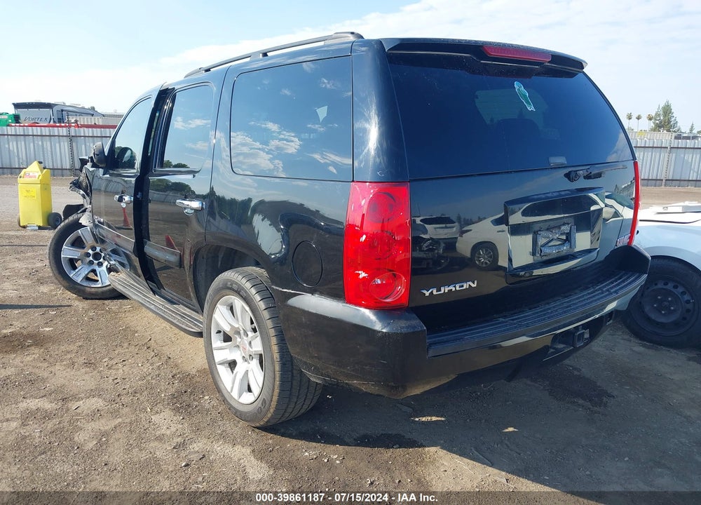 2008 GMC YUKON SLE VIN: 1GKFC13C58R131093