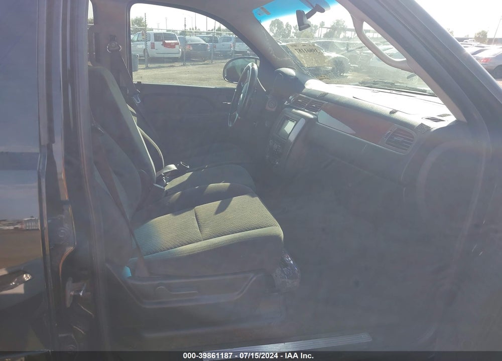 2008 GMC YUKON SLE VIN: 1GKFC13C58R131093