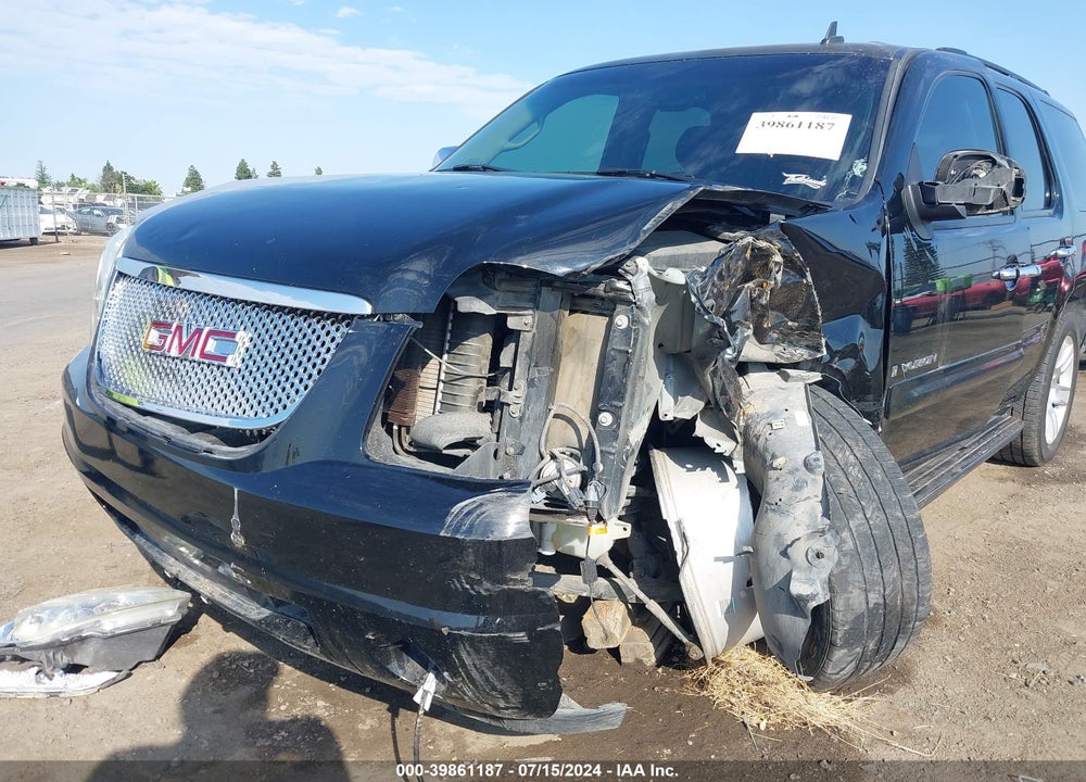 2008 GMC YUKON SLE VIN: 1GKFC13C58R131093