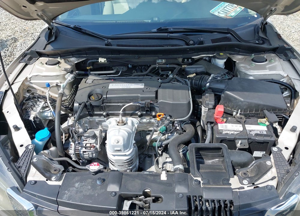 2015 HONDA ACCORD LX VIN: 1HGCR2F33FA235125