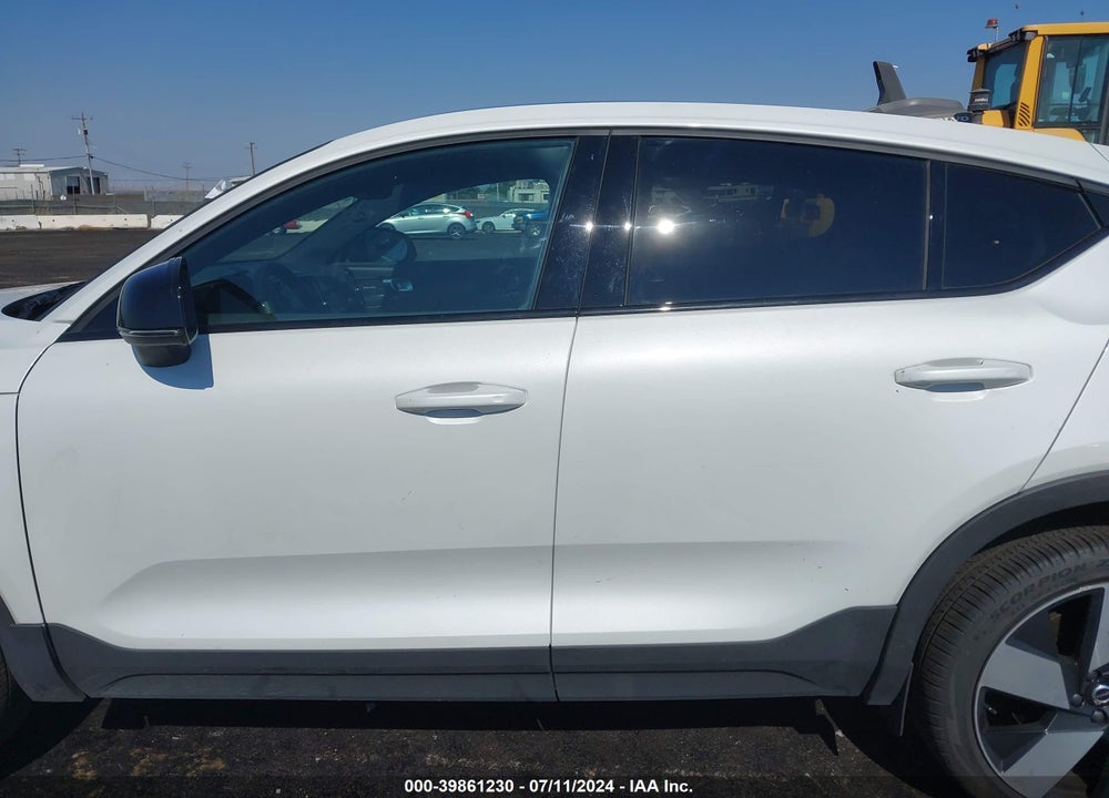 2023 VOLVO C40 RECHARGE PURE ELECTRIC TWIN ULTIMATE VIN: YV4ED3GM8P2032128