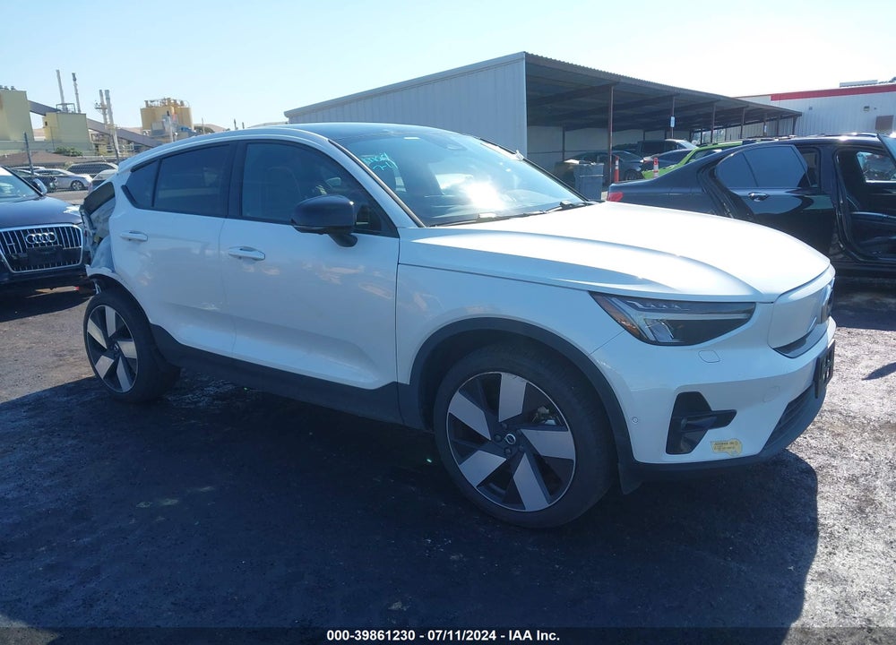 2023 VOLVO C40 RECHARGE PURE ELECTRIC TWIN ULTIMATE VIN: YV4ED3GM8P2032128