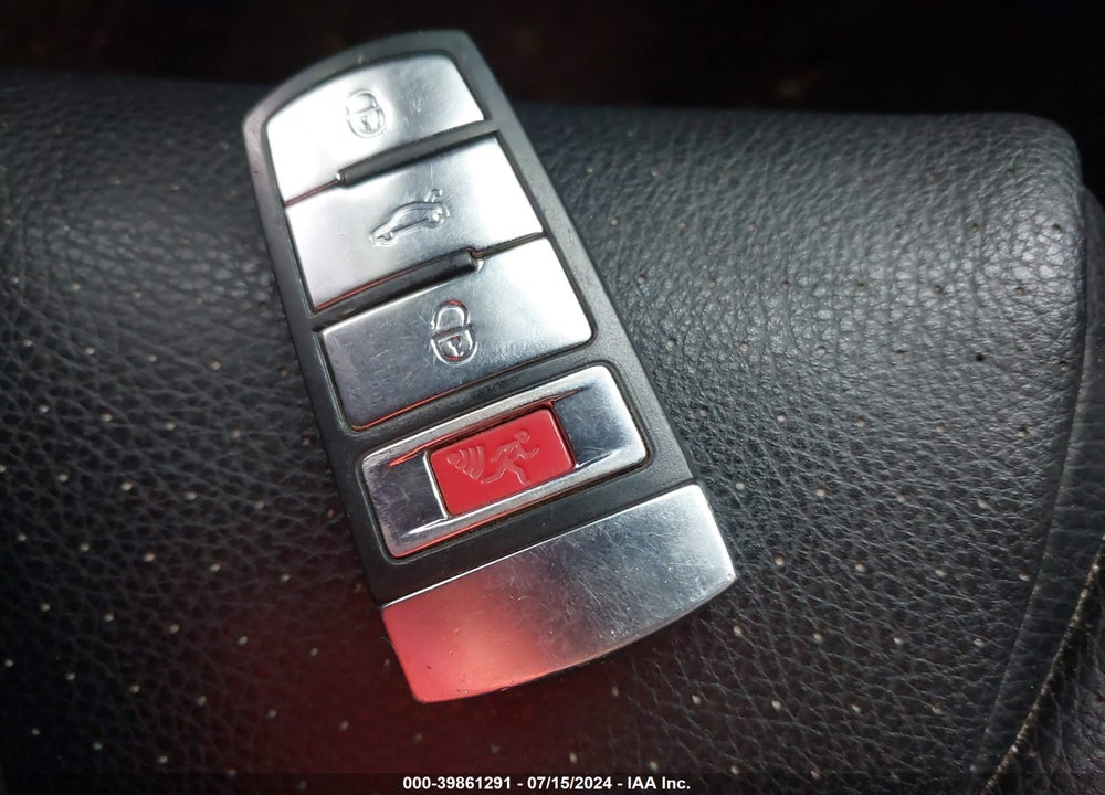 2008 VOLKSWAGEN PASSAT KOMFORT VIN: WVWAK73C18E054743