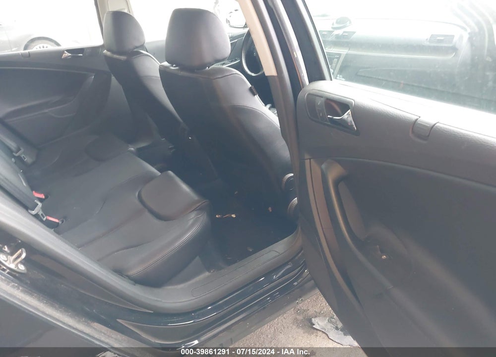 2008 VOLKSWAGEN PASSAT KOMFORT VIN: WVWAK73C18E054743