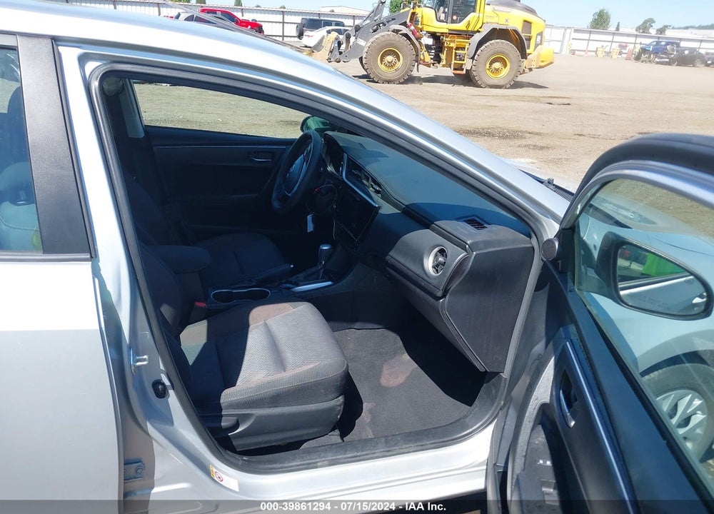 2019 TOYOTA COROLLA LE VIN: 2T1BURHE6KC235612