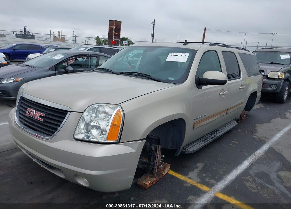 2013 GMC YUKON XL 1500 SLT VIN: 1GKS1KE02DR147288
