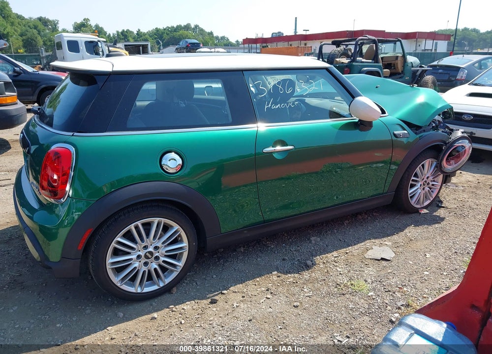 2022 MINI HARDTOP COOPER S VIN: WMW53DH0XN2P76928