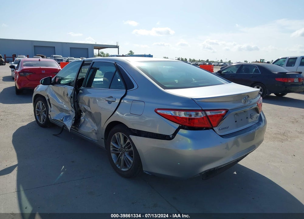 2015 TOYOTA CAMRY SE VIN: 4T1BF1FK8FU072065