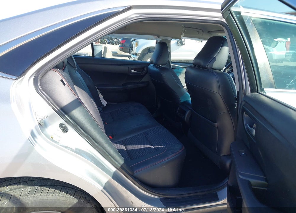 2015 TOYOTA CAMRY SE VIN: 4T1BF1FK8FU072065
