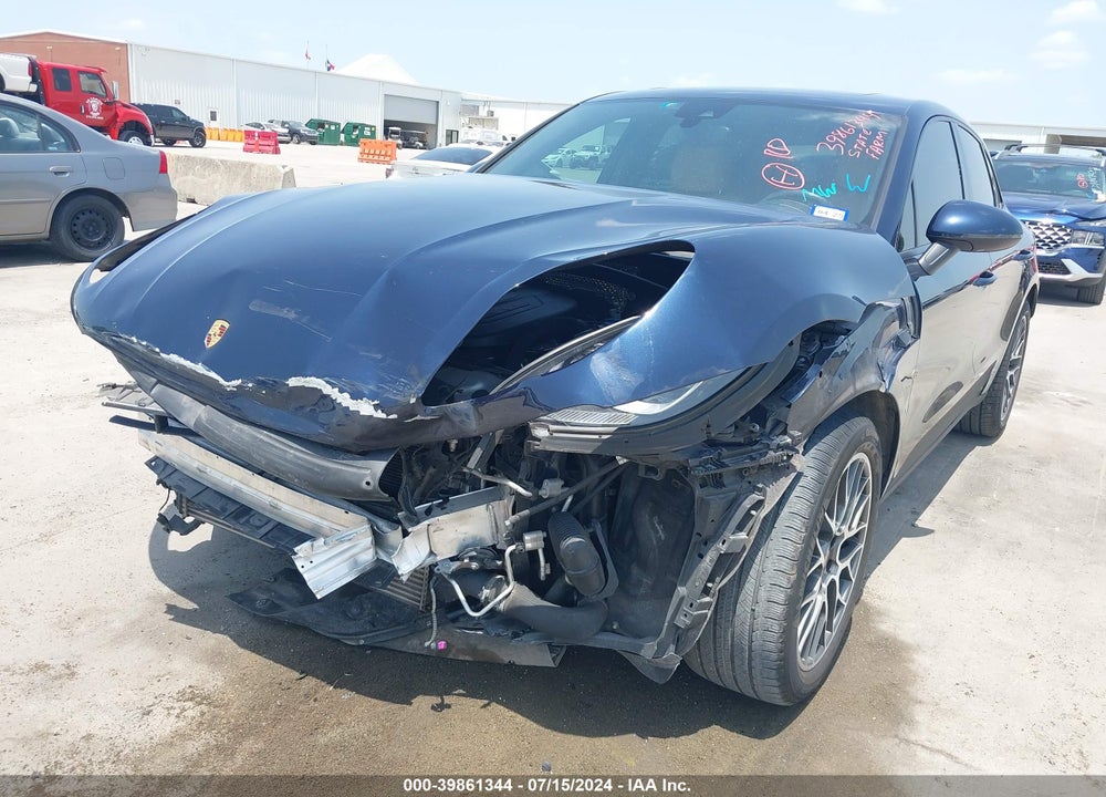 2018 PORSCHE MACAN SPORT EDITION VIN: WP1AA2A56JLB19449