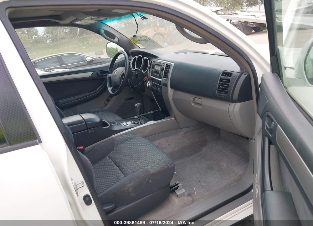 2005 TOYOTA 4RUNNER SR5 SPORT V6 VIN: JTEBU14R550074108