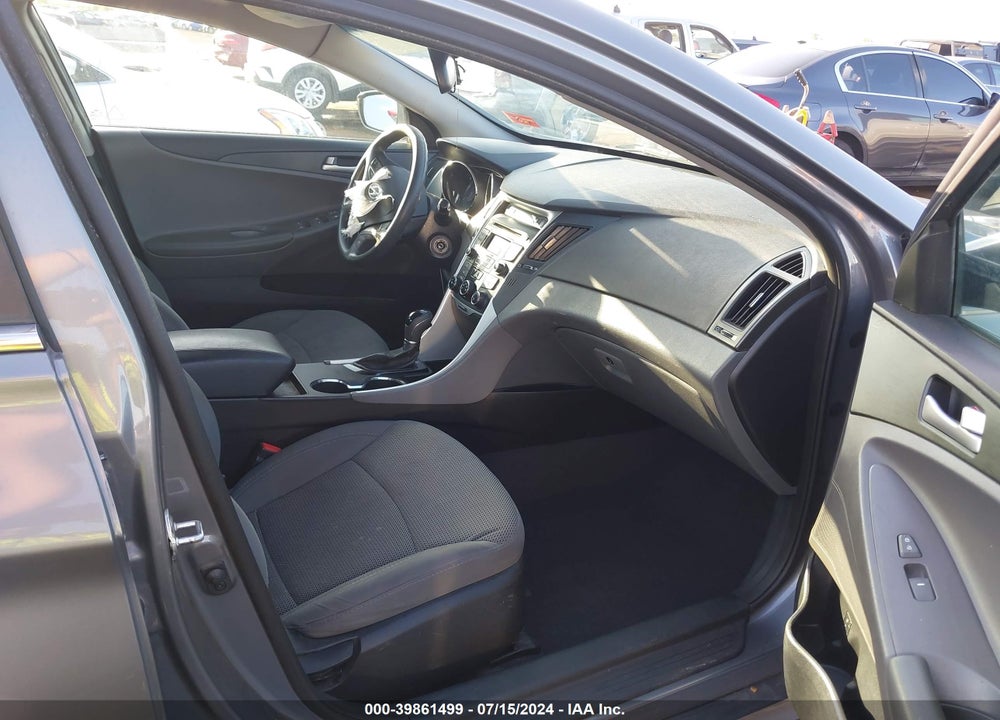 2014 HYUNDAI SONATA GLS VIN: 5NPEB4AC7EH930469