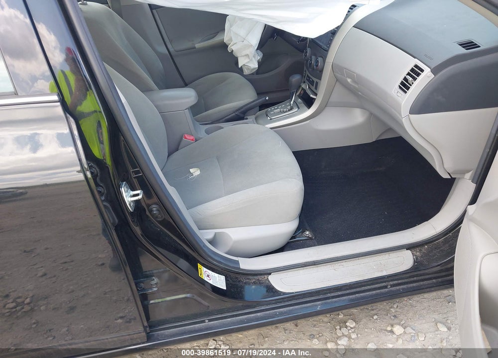 2013 TOYOTA COROLLA LE VIN: 2T1BU4EE0DC972184