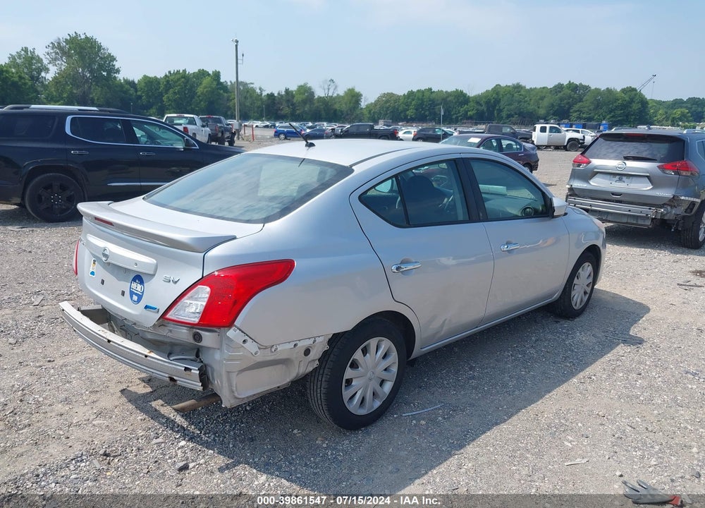 2015 NISSAN VERSA 1.6 SV VIN: 3N1CN7AP2FL879115