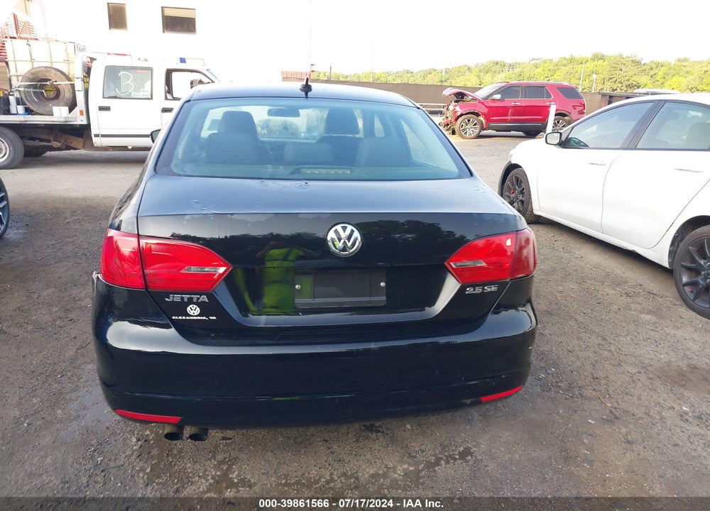2012 VOLKSWAGEN JETTA 2.5L SE VIN: 3VWDP7AJ7CM423301
