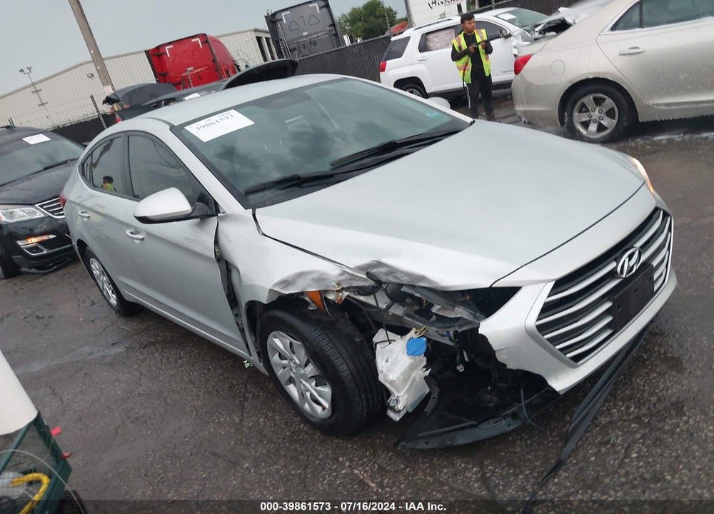 2018 HYUNDAI ELANTRA SE VIN: 5NPD74LF9JH401670