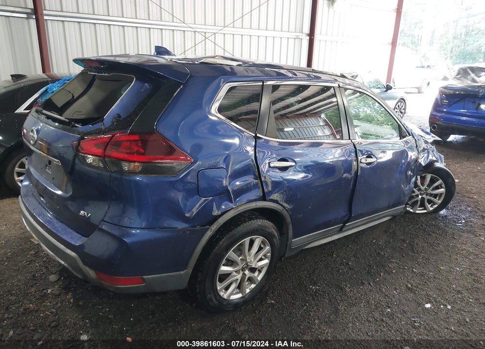 2018 NISSAN ROGUE SV VIN: KNMAT2MT5JP526483