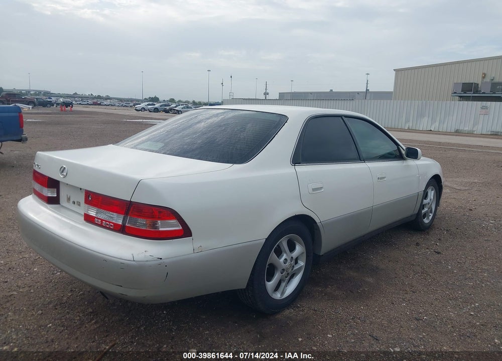 2000 LEXUS ES 300 VIN: JT8BF28GXY5085074