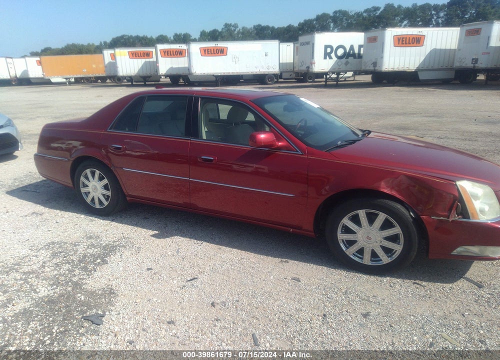 2011 CADILLAC DTS PLATINUM COLLECTION VIN: 1G6KP5ES8BU121823
