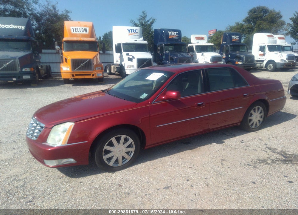2011 CADILLAC DTS PLATINUM COLLECTION VIN: 1G6KP5ES8BU121823