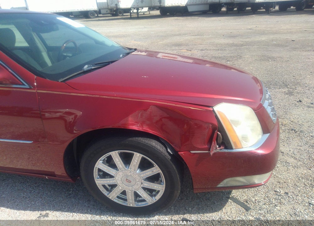 2011 CADILLAC DTS PLATINUM COLLECTION VIN: 1G6KP5ES8BU121823