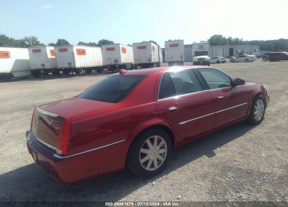 2011 CADILLAC DTS PLATINUM COLLECTION VIN: 1G6KP5ES8BU121823