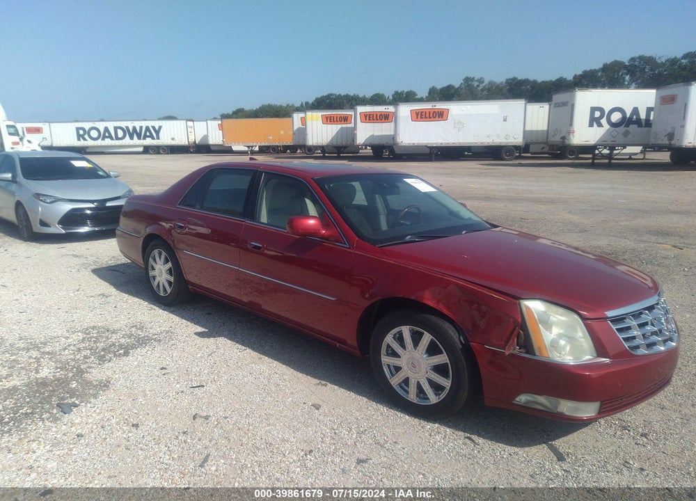 2011 CADILLAC DTS PLATINUM COLLECTION VIN: 1G6KP5ES8BU121823