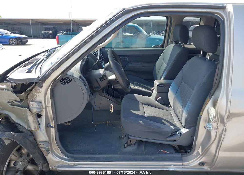 2003 NISSAN FRONTIER XE VIN: 1N6DD26T83C410984