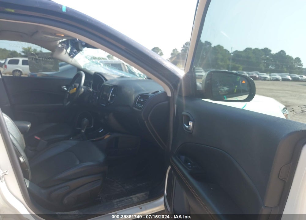 2019 JEEP COMPASS LIMITED FWD VIN: 3C4NJCCB8KT743271