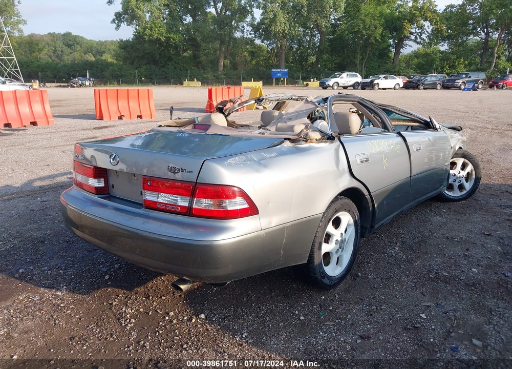 2000 LEXUS ES 300 VIN: JT8BF28G3Y5078189