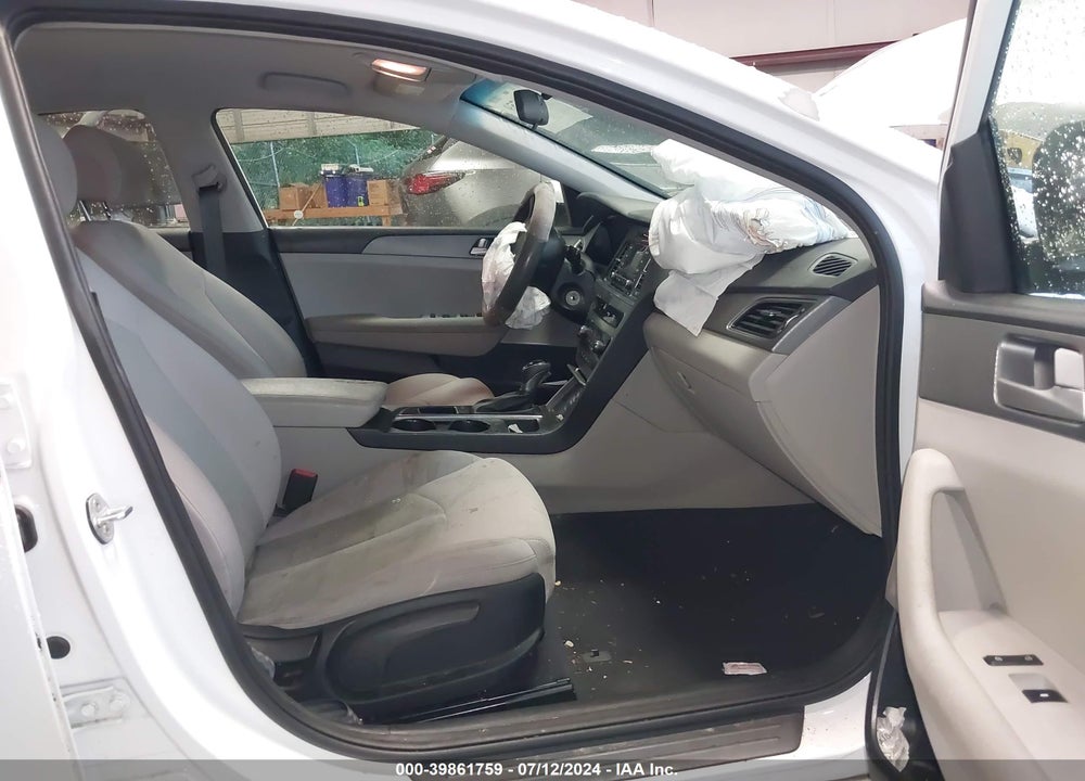 2016 HYUNDAI SONATA VIN: 5NPE24AF9GH419228