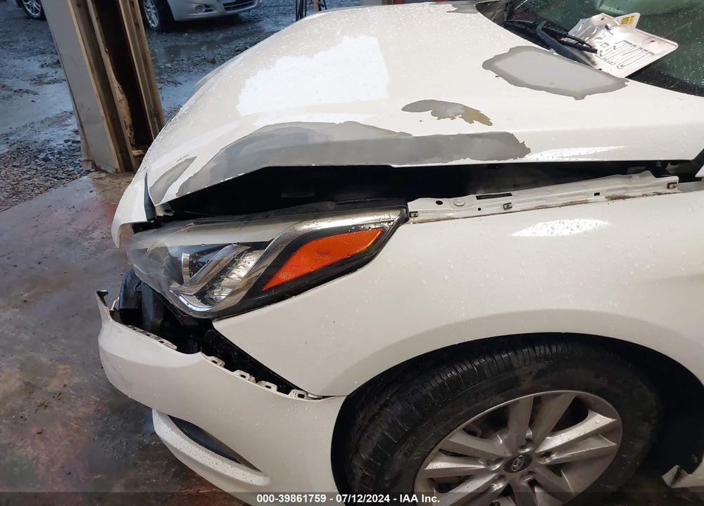 2016 HYUNDAI SONATA VIN: 5NPE24AF9GH419228