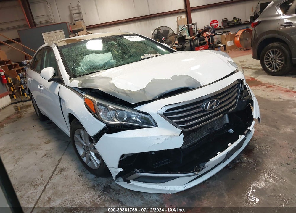 2016 HYUNDAI SONATA VIN: 5NPE24AF9GH419228