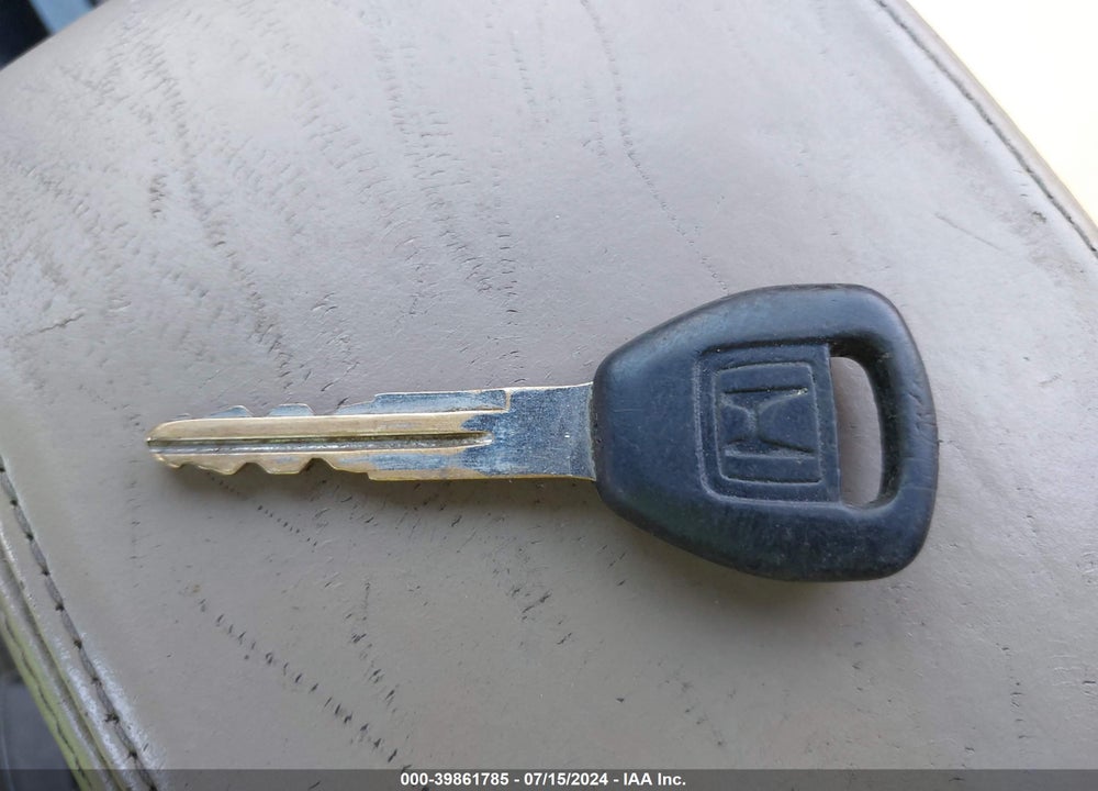 2000 HONDA ACCORD 2.3 EX VIN: JHMCG6608YC025711