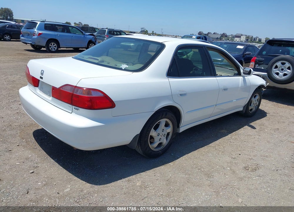2000 HONDA ACCORD 2.3 EX VIN: JHMCG6608YC025711