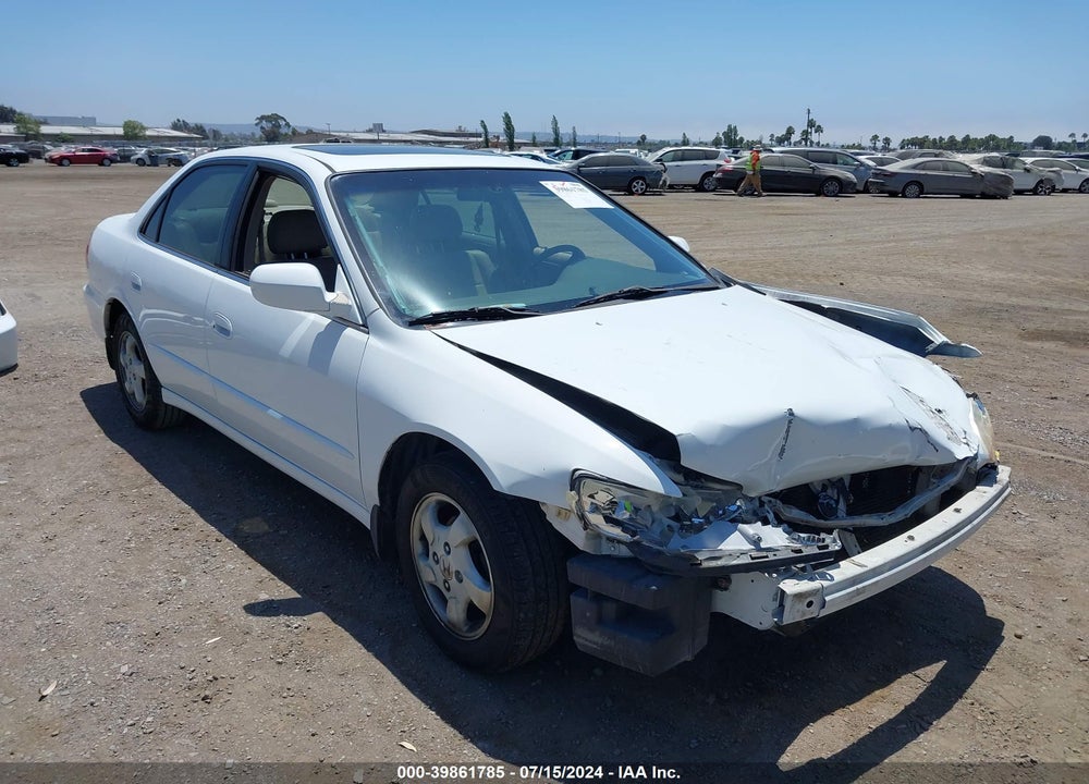 2000 HONDA ACCORD 2.3 EX VIN: JHMCG6608YC025711