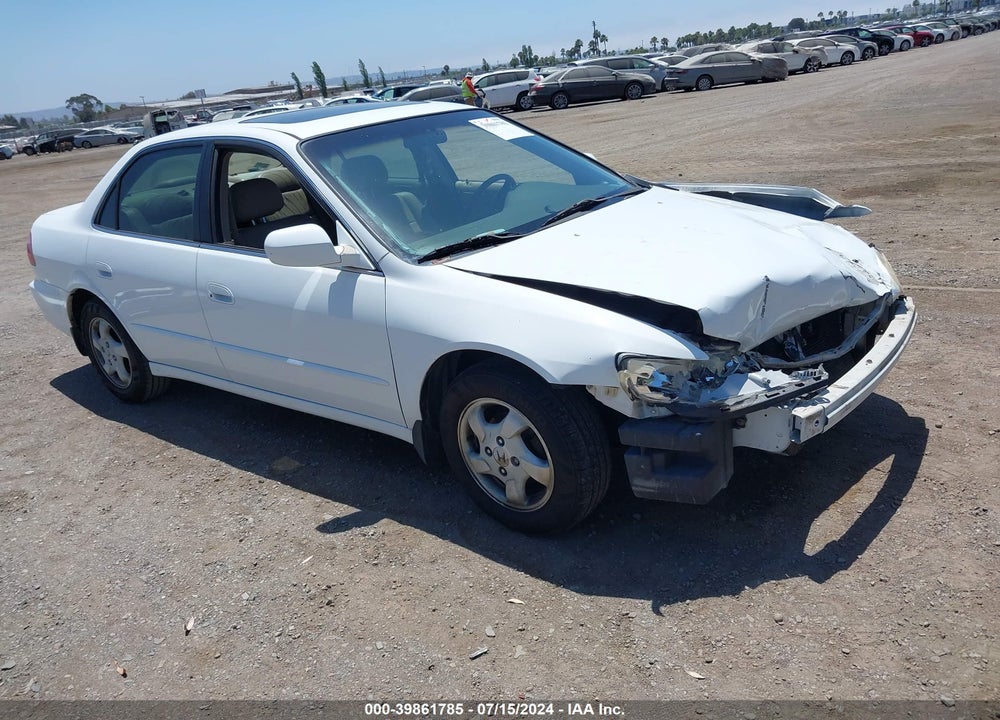 2000 HONDA ACCORD 2.3 EX VIN: JHMCG6608YC025711