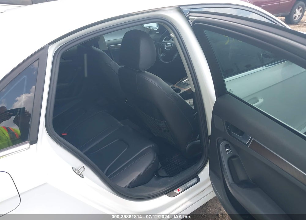 2015 AUDI A4 2.0T PREMIUM VIN: WAUBFAFL5FN004844