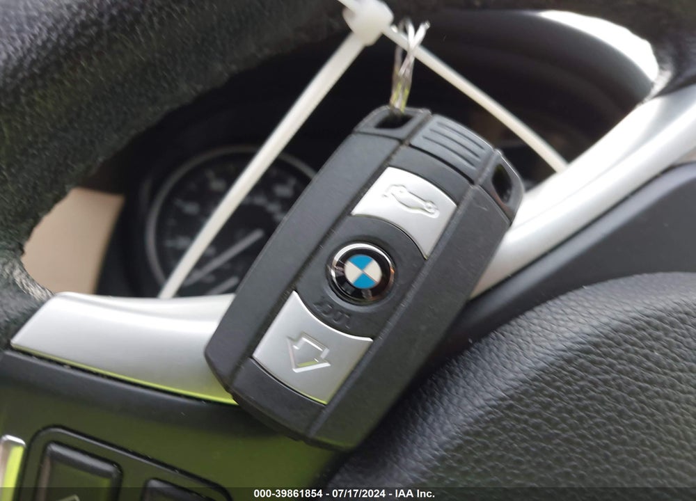 2015 BMW X1 XDRIVE28I VIN: WBAVL1C53FVY33696