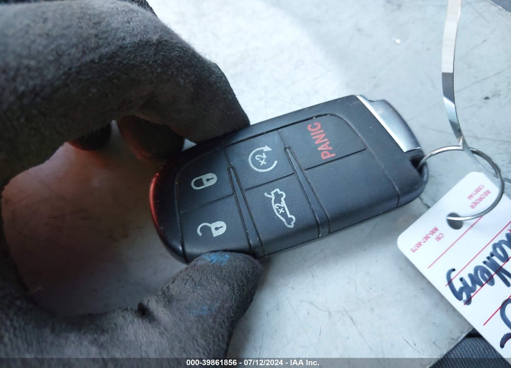 2015 DODGE CHALLENGER SRT 392 VIN: 2C3CDZDJ0FH835484