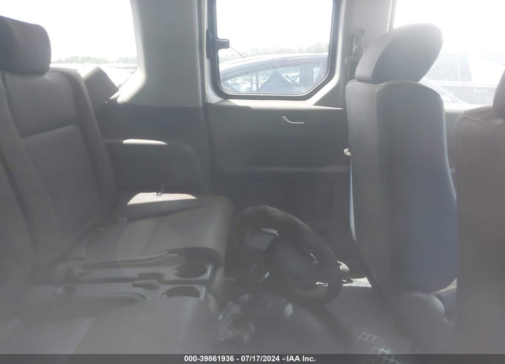 2004 HONDA ELEMENT LX VIN: 5J6YH18374L005114