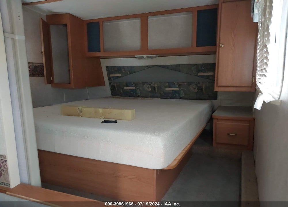2003 TERRY OTHER VIN: 1EA5M242X32479105