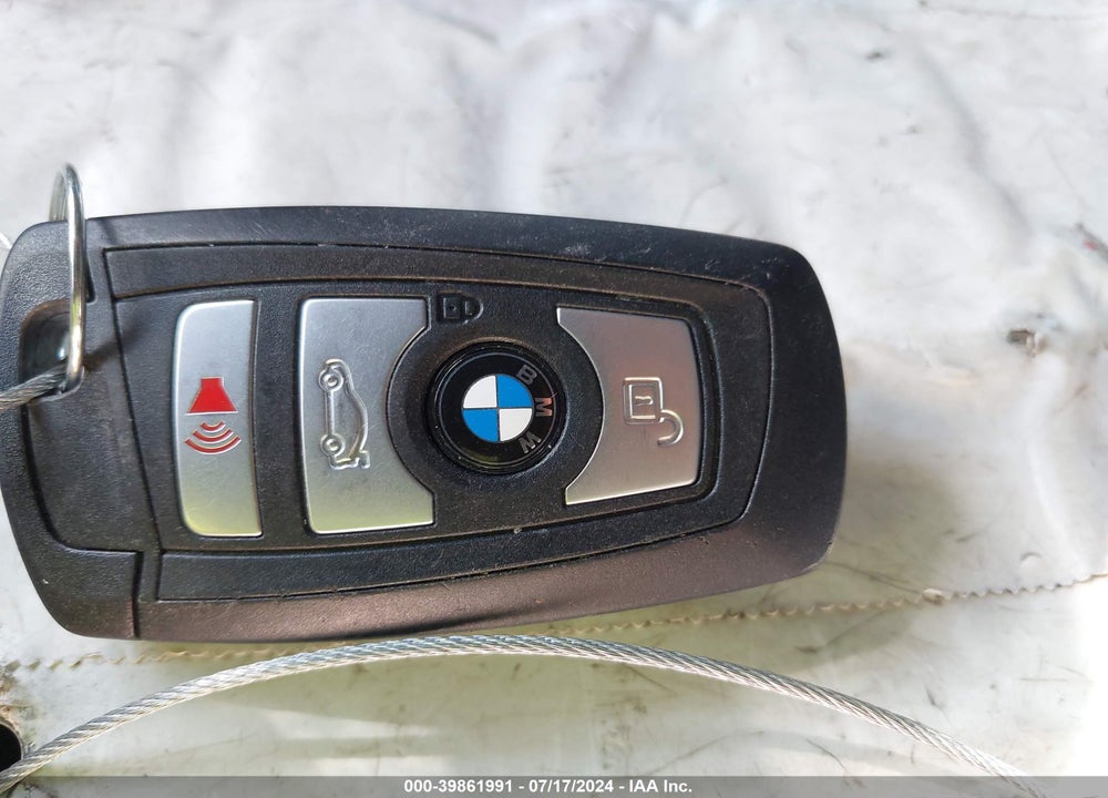 2018 BMW 320I XDRIVE VIN: WBA8E5G58JNU47213