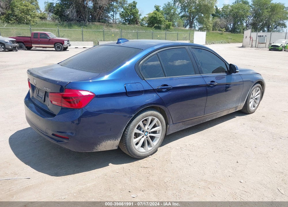 2018 BMW 320I XDRIVE VIN: WBA8E5G58JNU47213