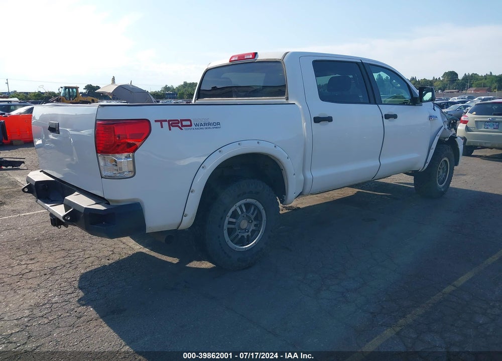 2011 TOYOTA TUNDRA GRADE 5.7L V8 VIN: 5TFDW5F1XBX158904