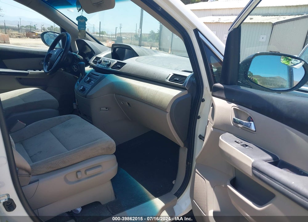 2016 HONDA ODYSSEY LX VIN: 5FNRL5H26GB104425