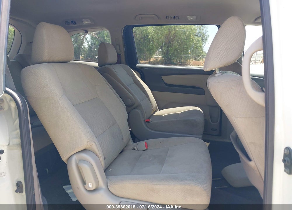 2016 HONDA ODYSSEY LX VIN: 5FNRL5H26GB104425