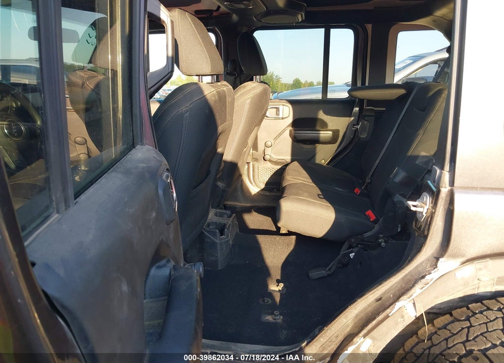 2018 JEEP WRANGLER UNLIMITED SPORT 4X4 VIN: 1C4HJXDG4JW139398